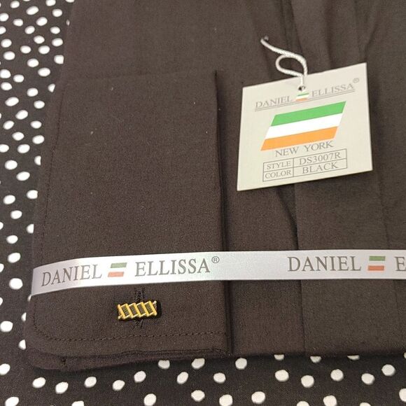 DANIEL ELLISSA MEN'S BLACK CLERGY SHIRT, WHITE TAB, WITH FRENCH CUFFS. - Picture 4 of 4
